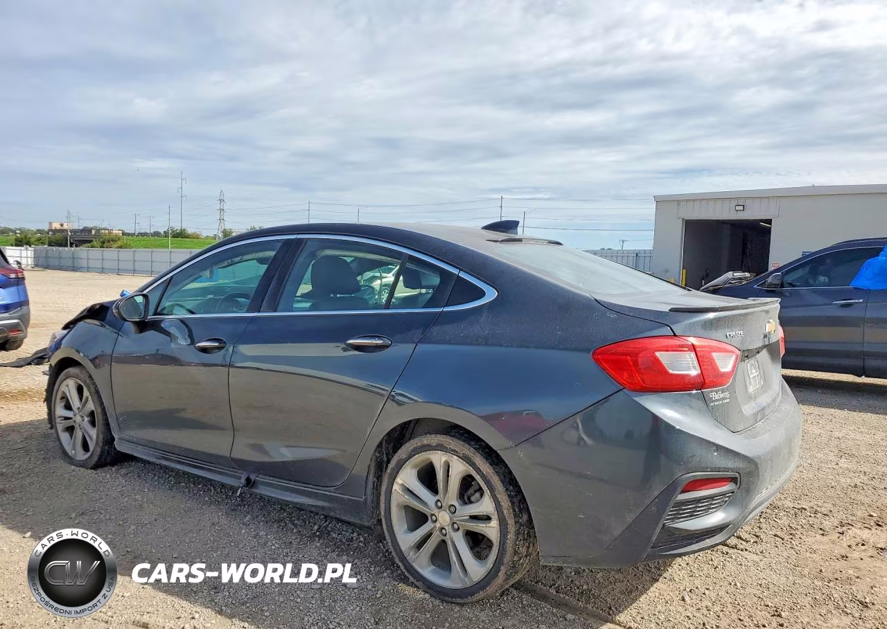 2017 Chevrolet Cruze Premier VIN:1G1BF5SM1H7121149 - 2