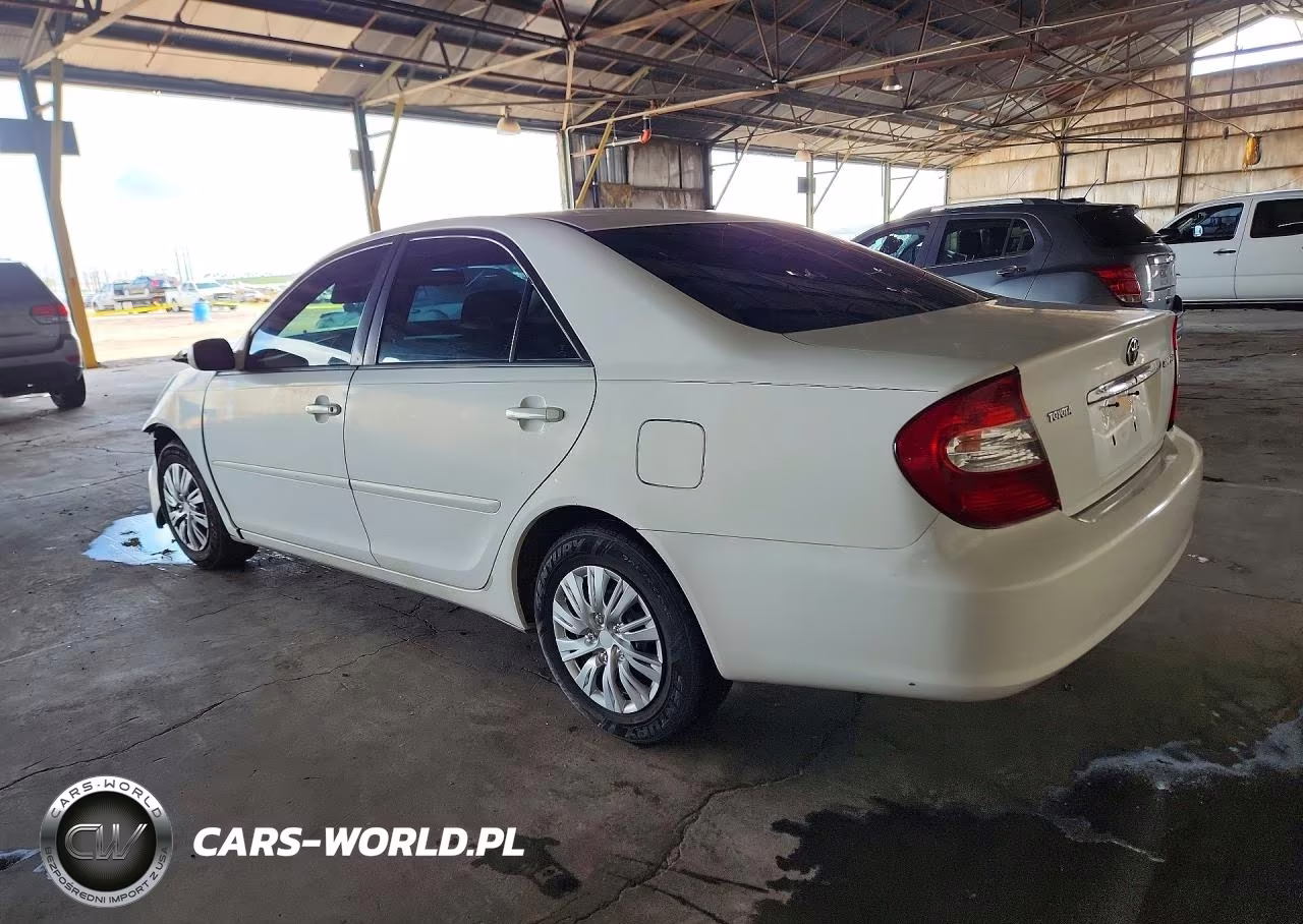 2002 Toyota Camry Le VIN:4T1BE32K02U078070 - 2