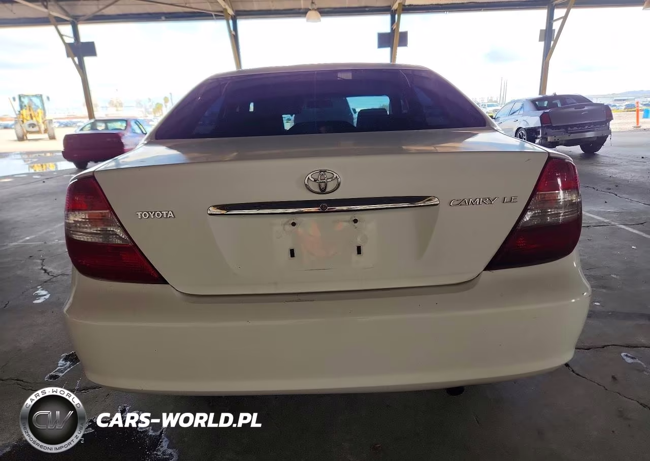 2002 Toyota Camry Le VIN:4T1BE32K02U078070 - 6