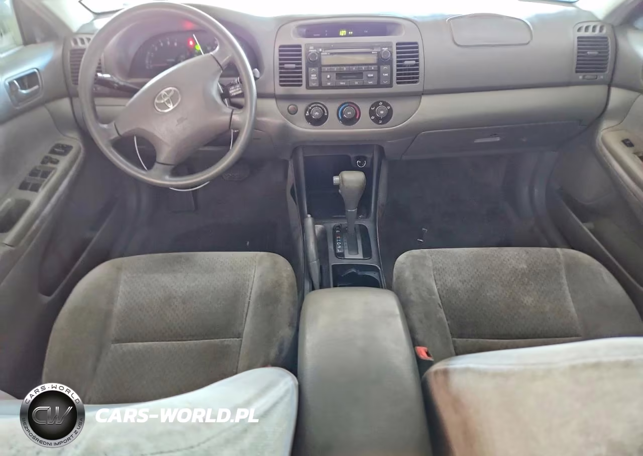 2002 Toyota Camry Le VIN:4T1BE32K02U078070 - 8