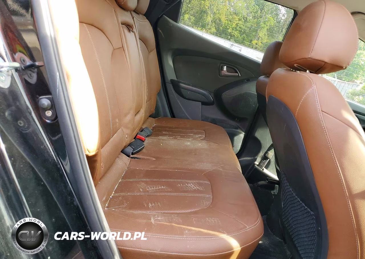 2015 Hyundai Tucson Limited VIN:KM8JUCAG8FU100365 - 10