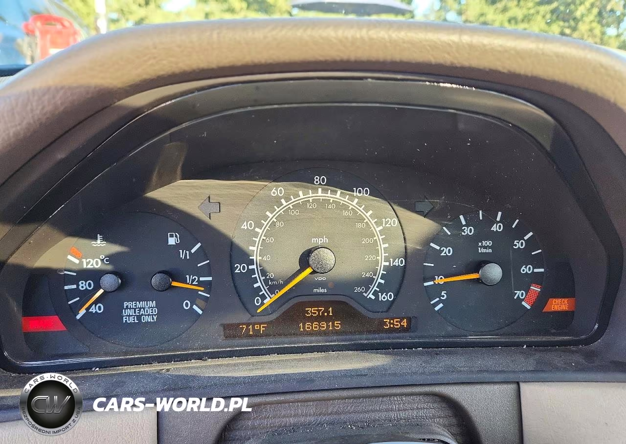 1996 Mercedes-Benz E 320 VIN:WDBJF55F0TJ023370 - 9