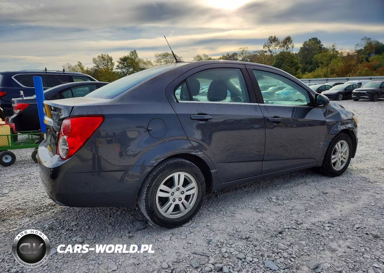 2013 Chevrolet Sonic Lt VIN:1G1JC5SH4D4170560 - 3