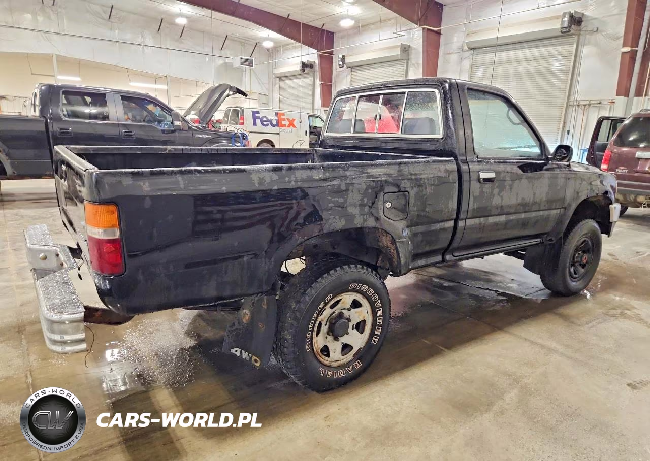 1992 Toyota Pickup Deluxe VIN:JT4RN01P3N0030184 - 3