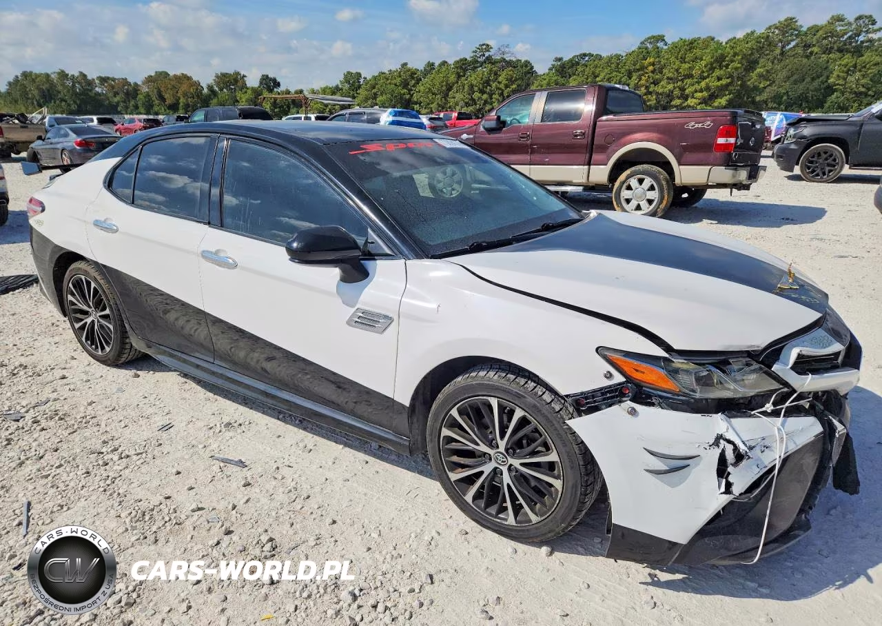 2018 Toyota Camry Se VIN:4T1B11HKXJU596323 - 4
