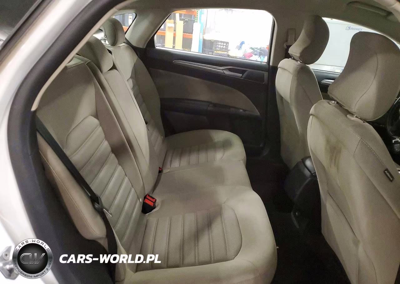 2018 Ford Fusion S Hybrid VIN:3FA6P0UU5JR122721 - 10