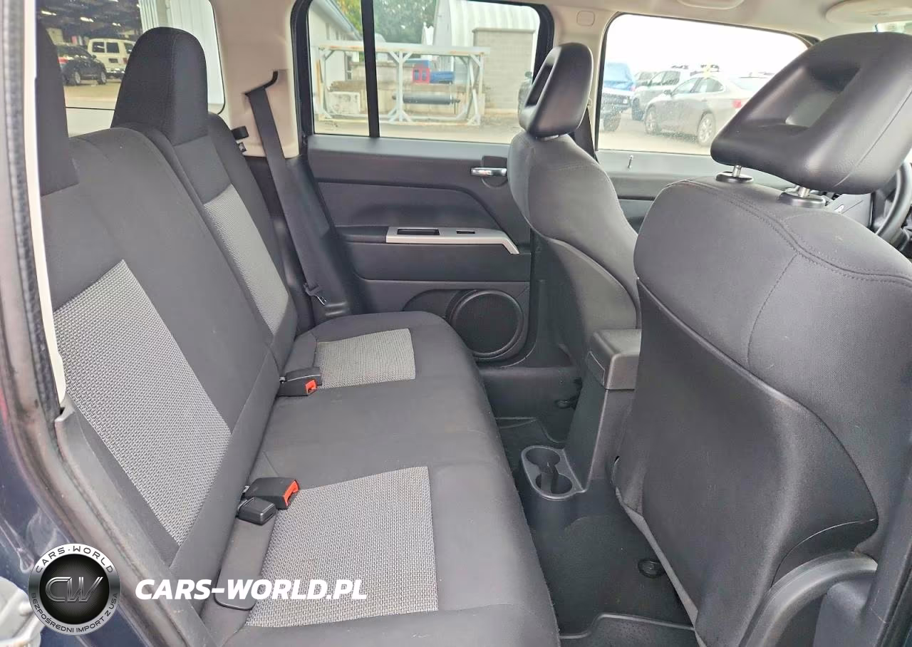 2008 Jeep Patriot Sport VIN:1J8FT28WX8D721848 - 10