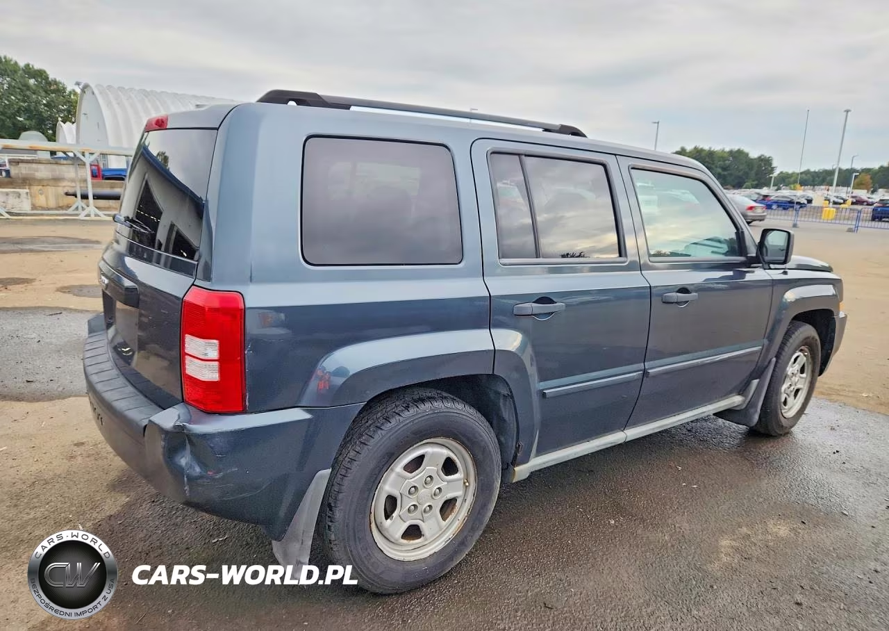 2008 Jeep Patriot Sport VIN:1J8FT28WX8D721848 - 3