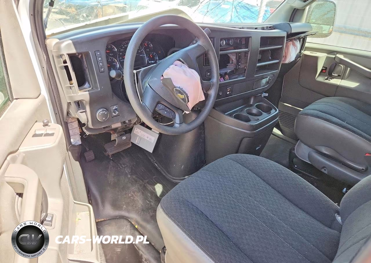 2025 Chevrolet Express G2500 VIN:1GCWGAFP8S1225540 - 8