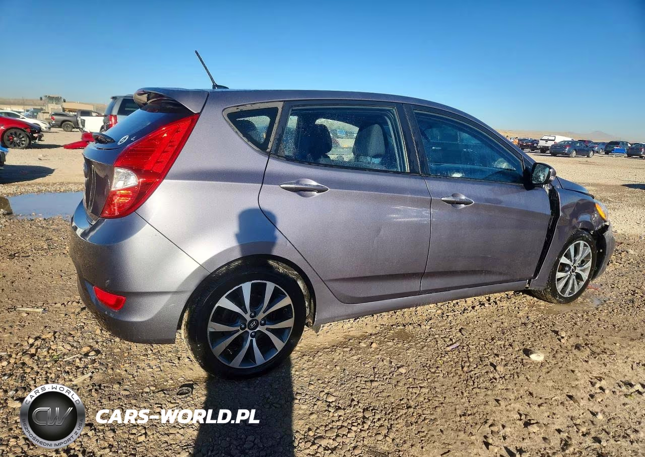 2016 Hyundai Accent Sport VIN:KMHCU5AE1GU259099 - 3