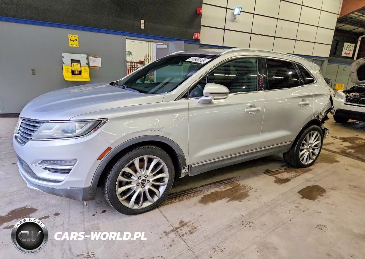2015 Lincoln Townhouse Mkc VIN:5LMCJ1A98FUJ36478 - 1