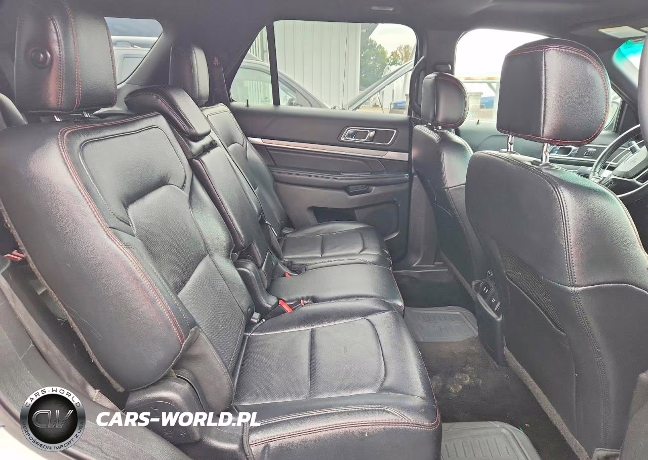 2016 Ford Explorer Sport VIN:1FM5K8GT0GGA48724 - 11