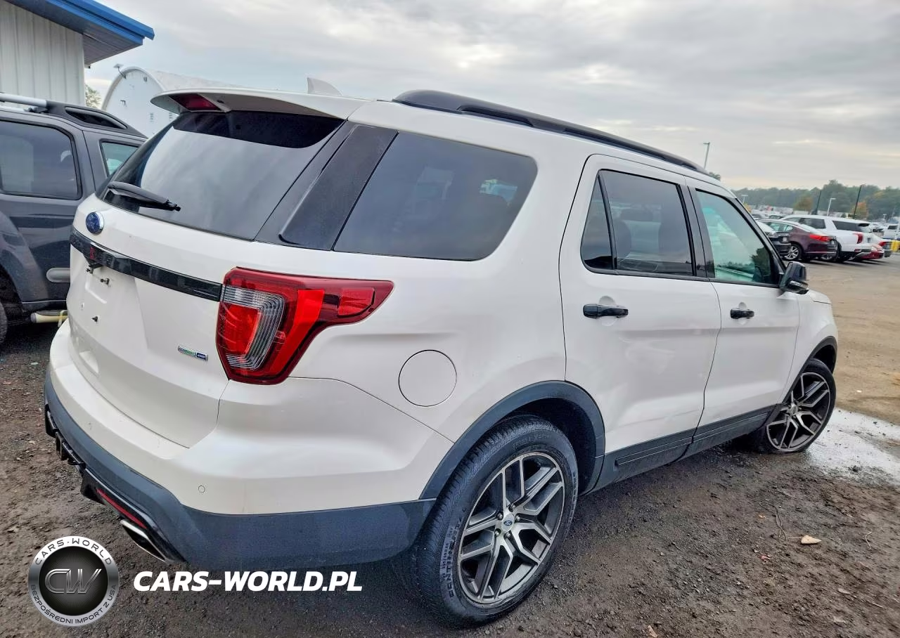 2016 Ford Explorer Sport VIN:1FM5K8GT0GGA48724 - 3
