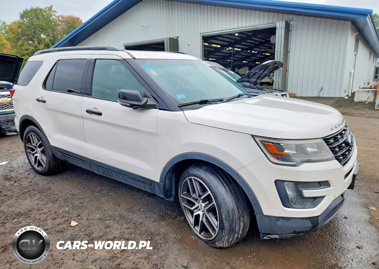2016 Ford Explorer Sport VIN:1FM5K8GT0GGA48724 - 4