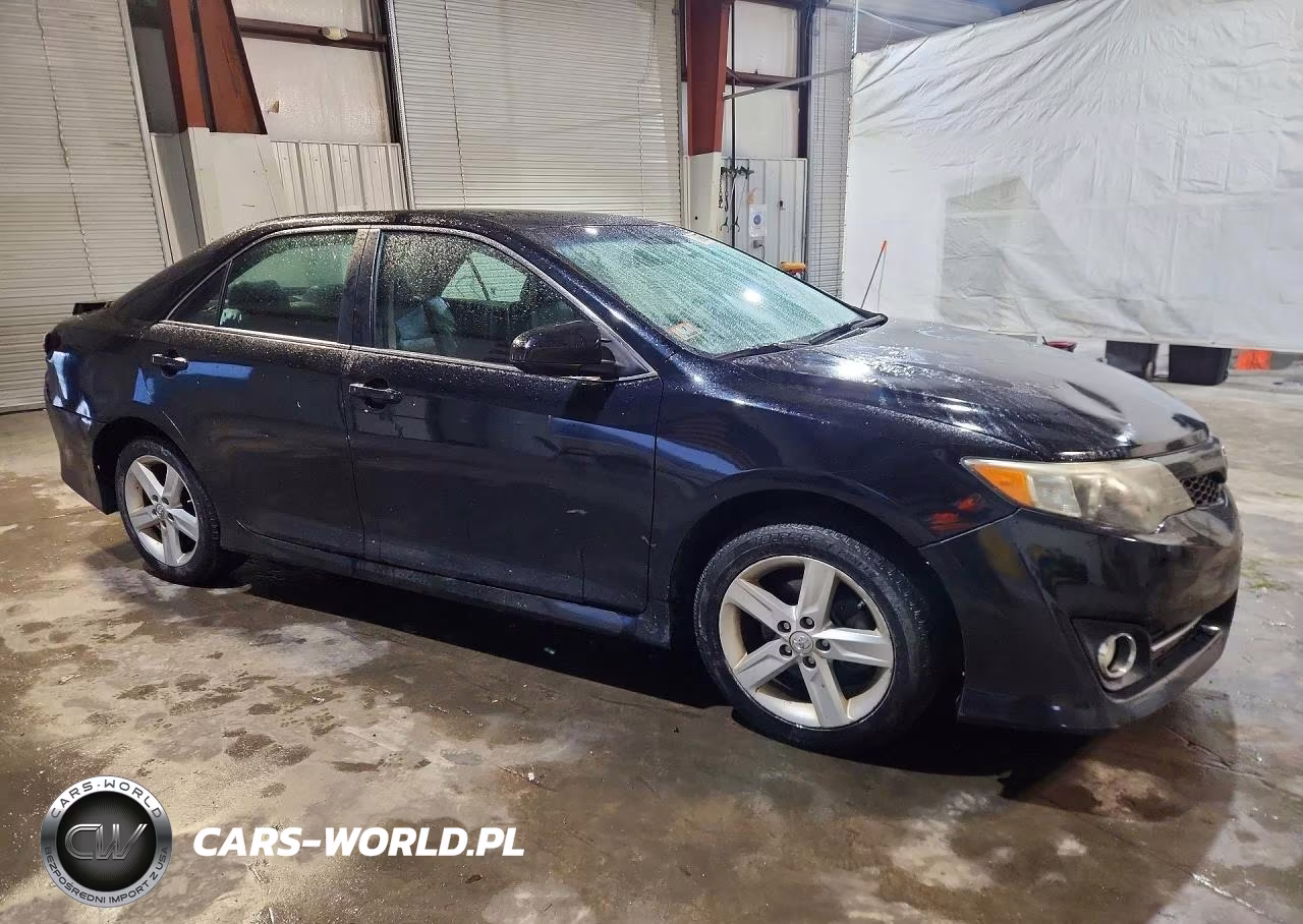 2014 Toyota Camry Se VIN:4T1BF1FK1EU394531 - 4