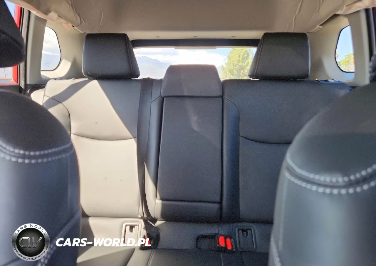 2023 Toyota Corolla Cross Xle VIN:7MUDAAAG0PV065251 - 10