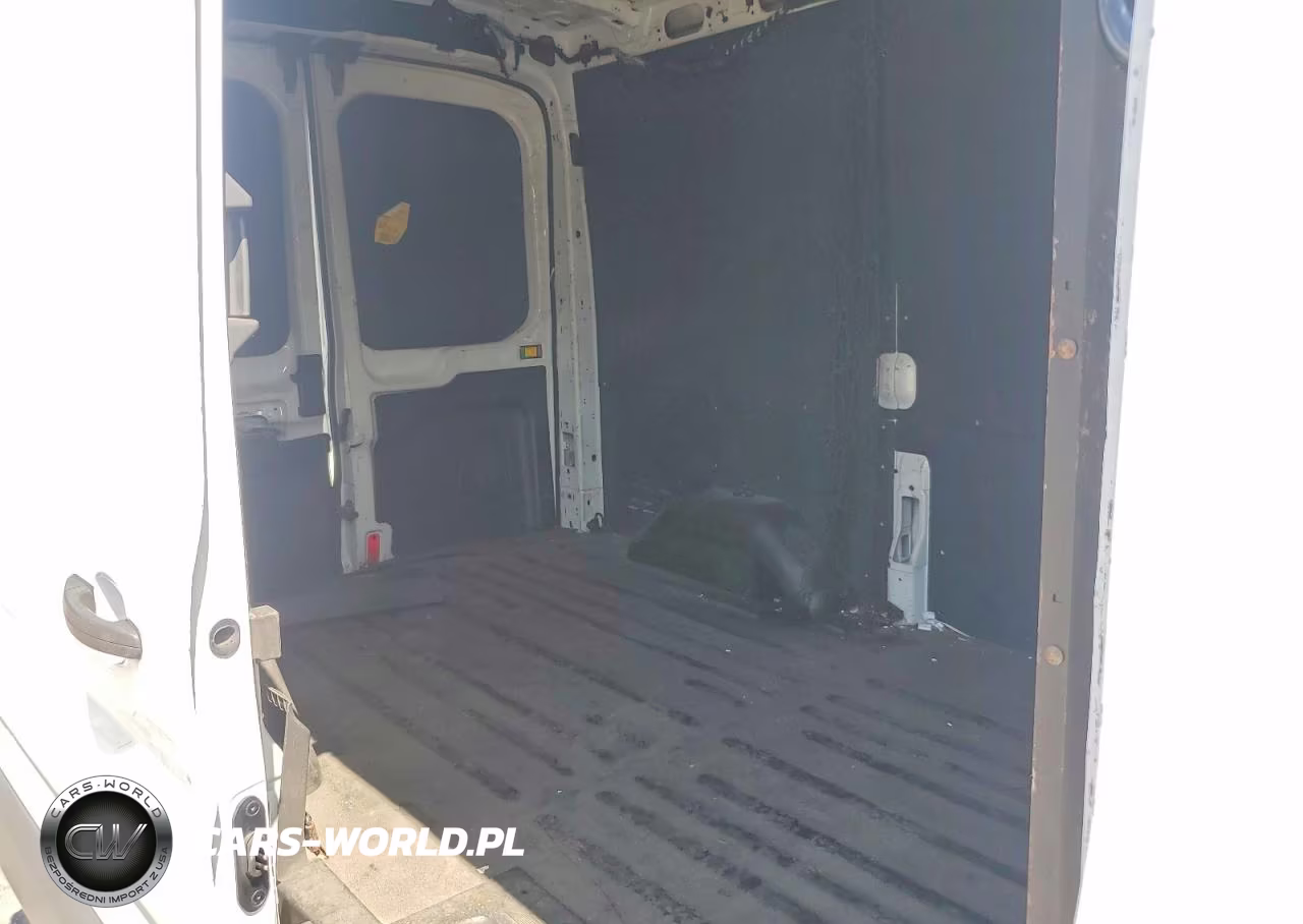 2018 Ford Transit 150 Delivery Van VIN:1FTYE1CM5JKA09615 - 10