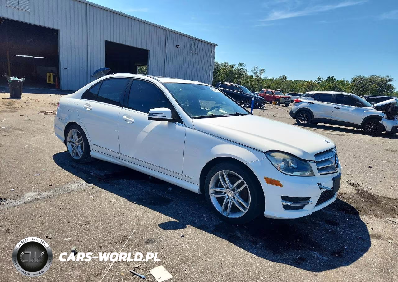 2013 Mercedes-Benz C 250 VIN:WDDGF4HB0DA843986 - 4