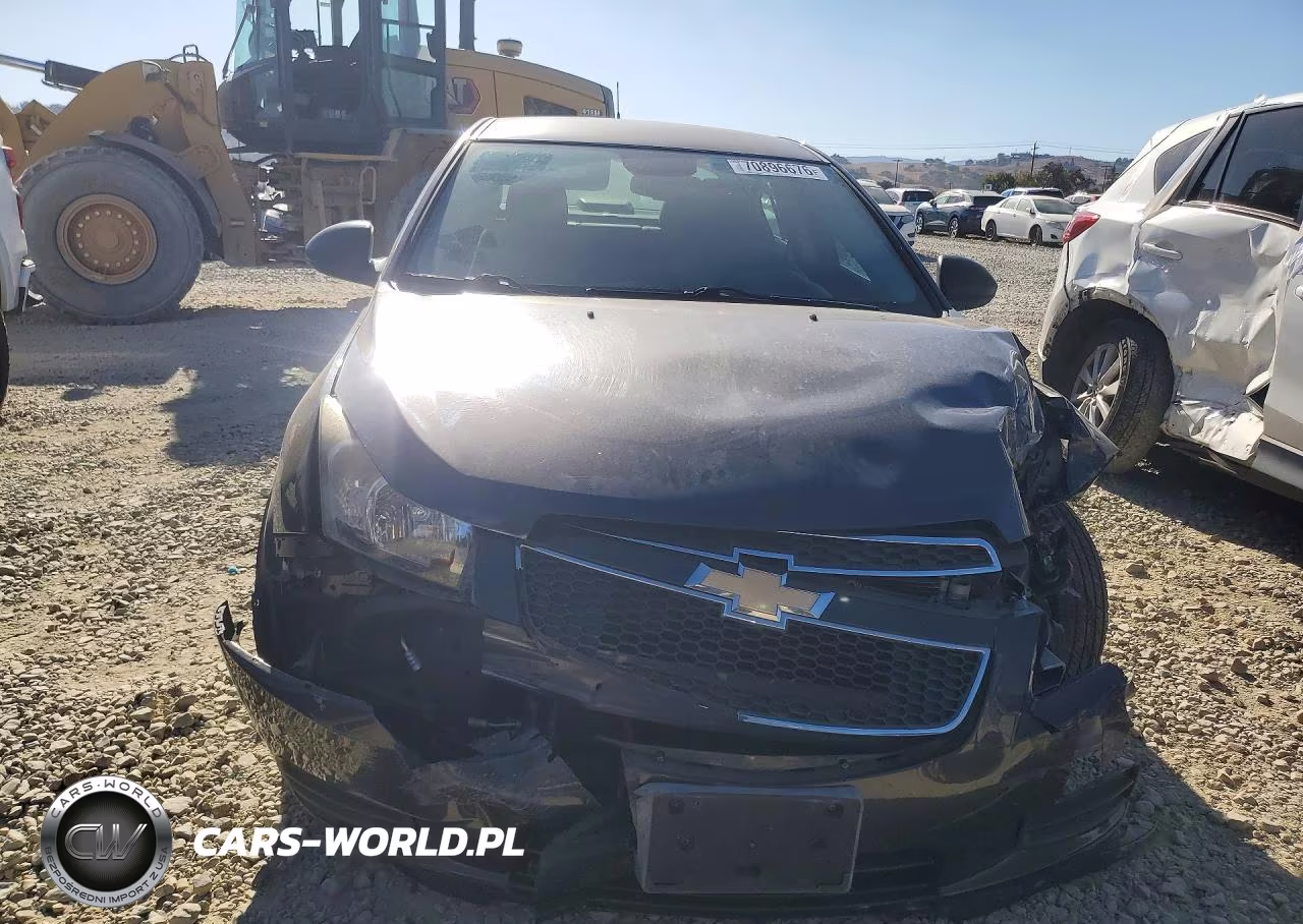 2014 Chevrolet Cruze Ls VIN:1G1PA5SGXE7306522 - 5