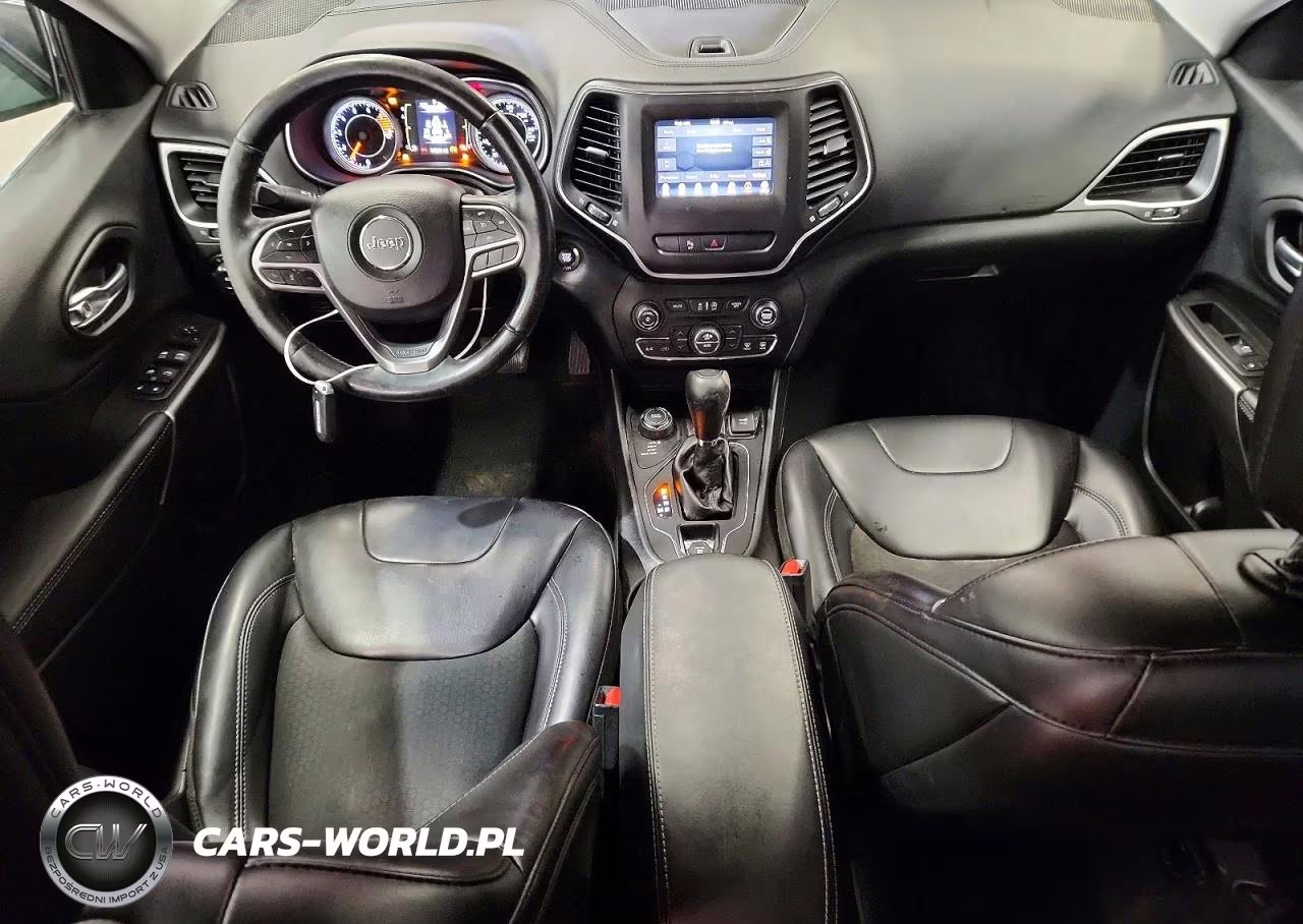 2019 Jeep Cherokee Latitude Plus VIN:1C4PJMLX5KD480768 - 8