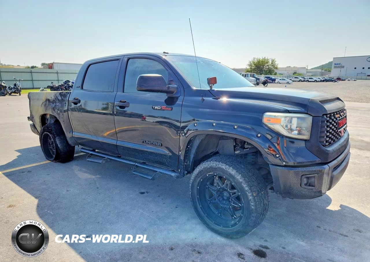 2018 Toyota Tundra Crewmax Sr5 VIN:5TFDY5F19JX687575 - 4