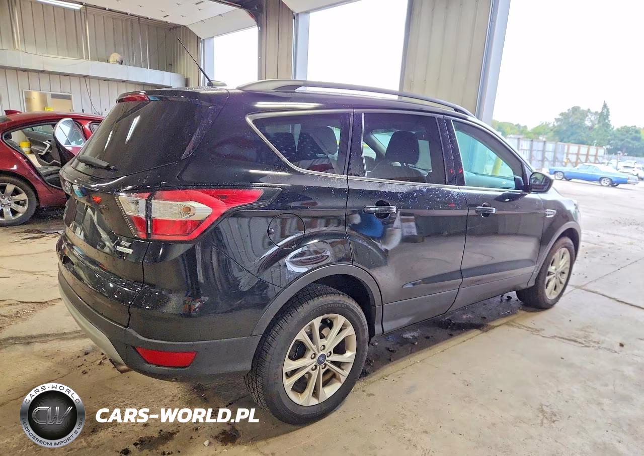 2017 Ford Escape Se VIN:1FMCU0GD3HUC63917 - 3