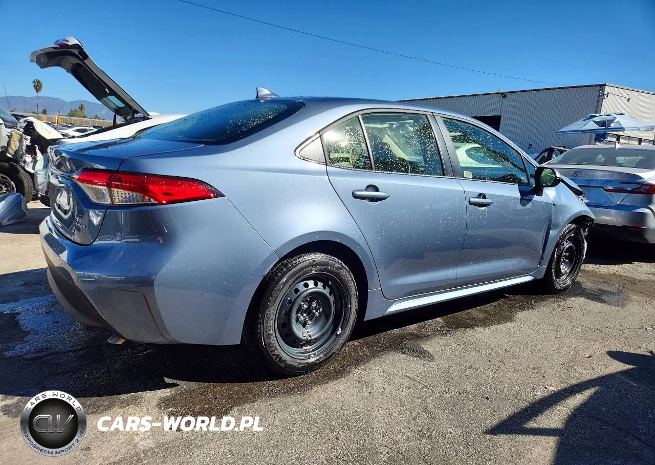 2026 Toyota Corolla Hybrid Le VIN:JTDBCMFEXT3161453 - 3