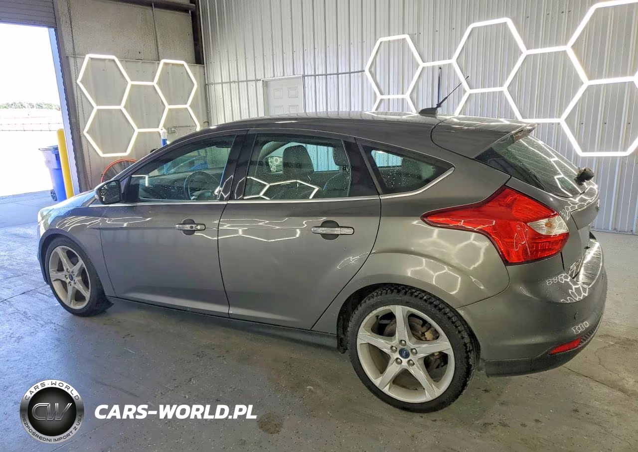 2012 Ford Focus Titanium VIN:1FAHP3N24CL327469 - 2