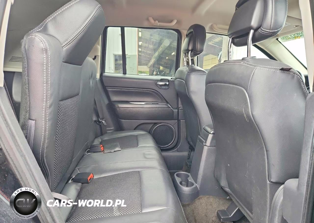 2014 Jeep Compass Latitude VIN:1C4NJDEB7ED730802 - 10