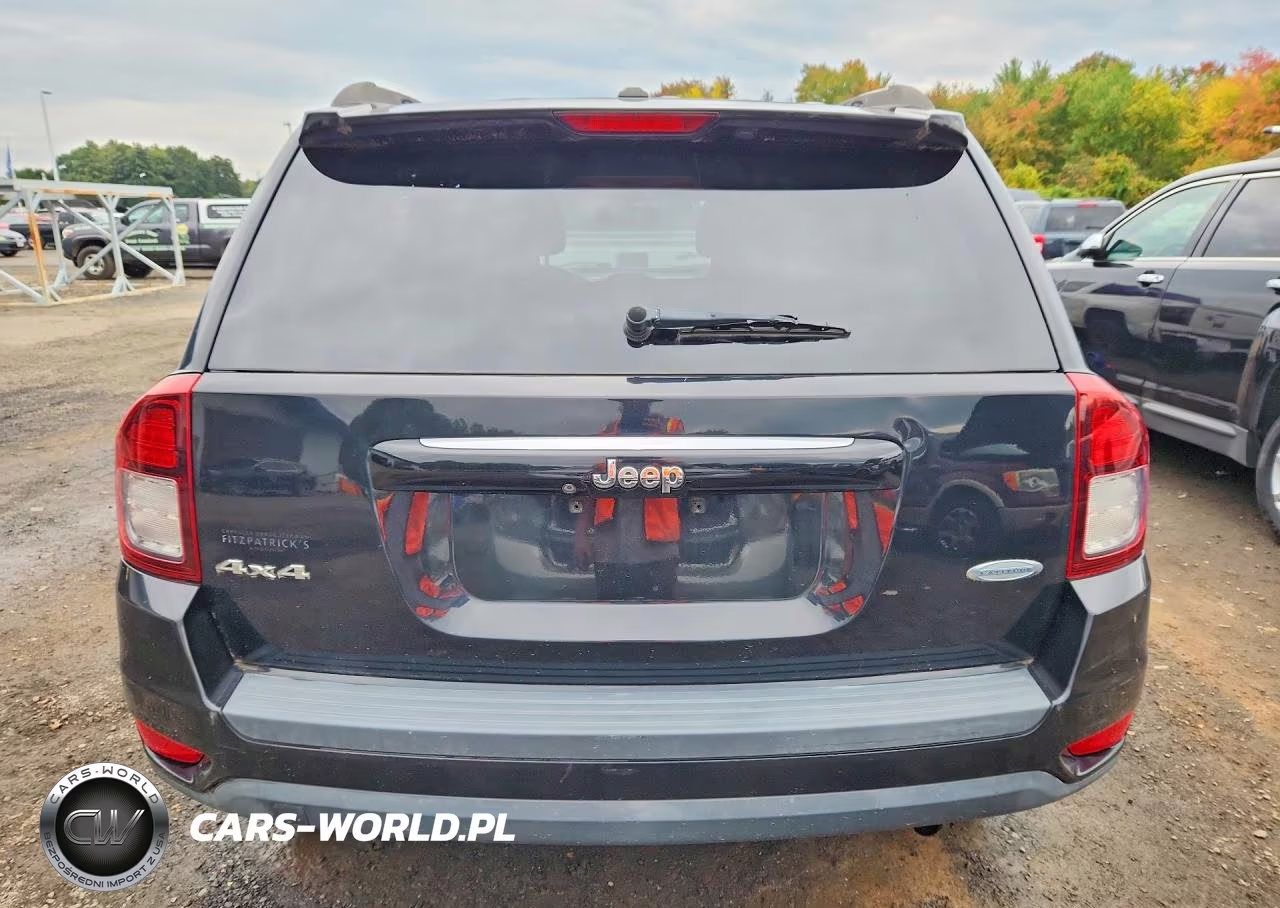 2014 Jeep Compass Latitude VIN:1C4NJDEB7ED730802 - 6