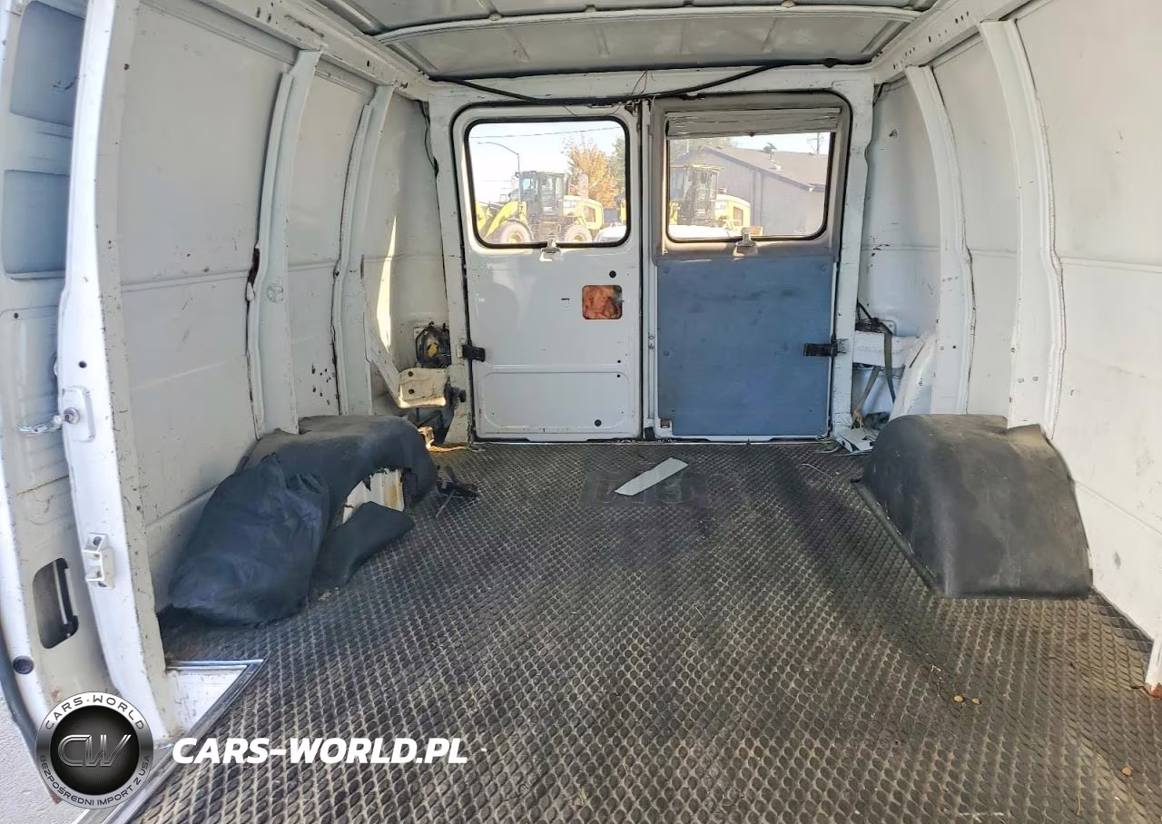 1994 Chevrolet G20 Delivery Van VIN:1GCEG25K0RF158789 - 10