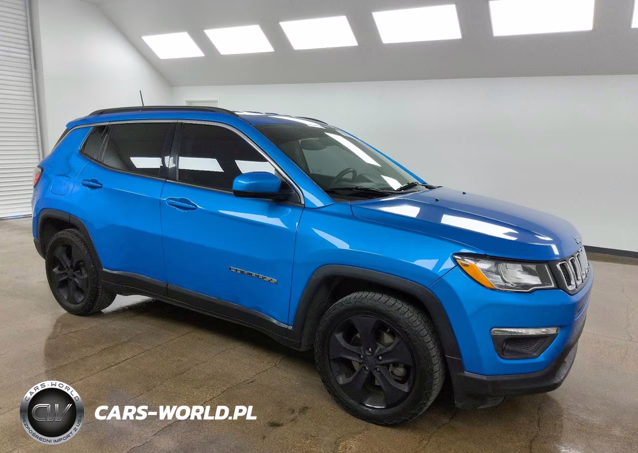 2017 Jeep Compass Latitude VIN:3C4NJCBB6HT682125 - 4