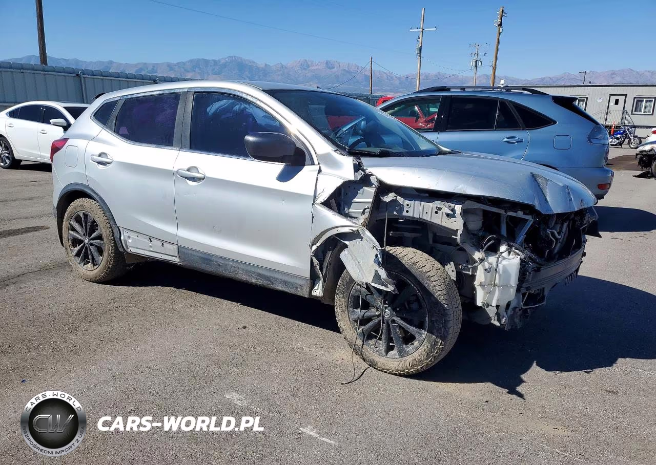 2019 Nissan Rogue Sport S VIN:JN1BJ1CR4KW620620 - 4