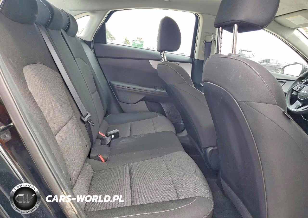 2024 Kia Forte Lxs VIN:3KPF24AD9RE729115 - 10