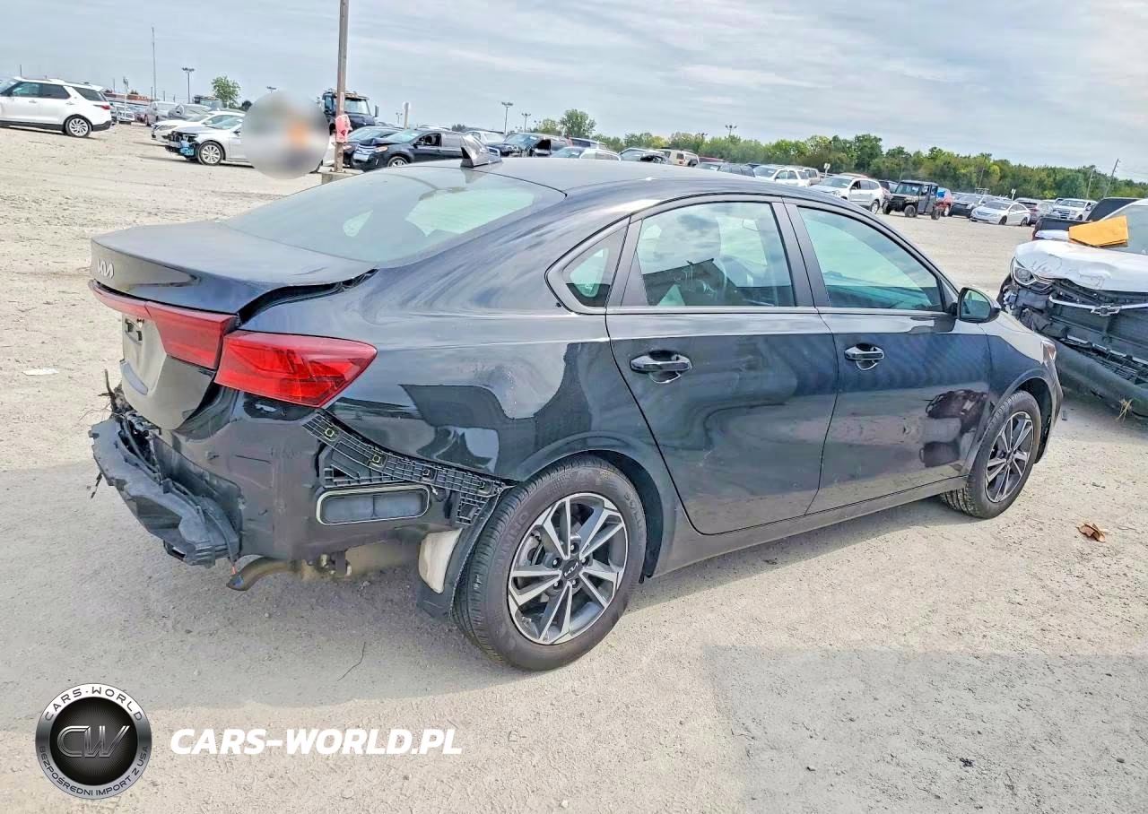 2024 Kia Forte Lxs VIN:3KPF24AD9RE729115 - 3