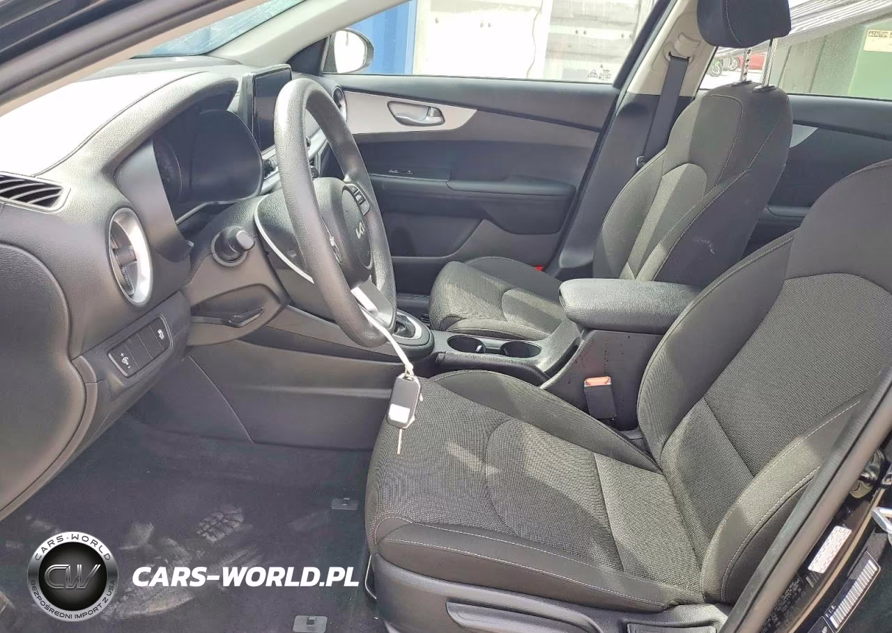 2024 Kia Forte Lxs VIN:3KPF24AD9RE729115 - 7