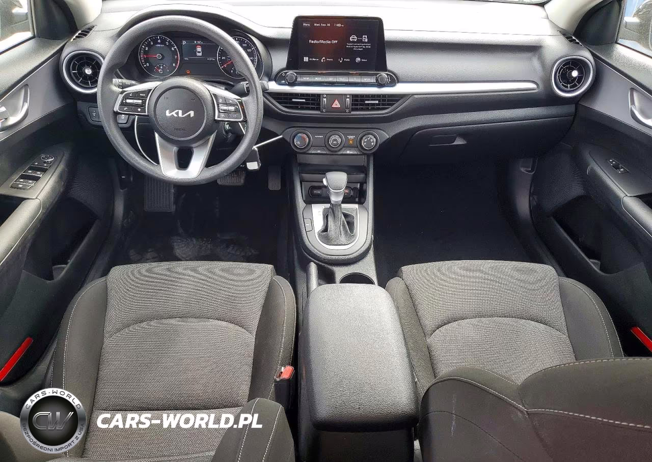 2024 Kia Forte Lxs VIN:3KPF24AD9RE729115 - 8