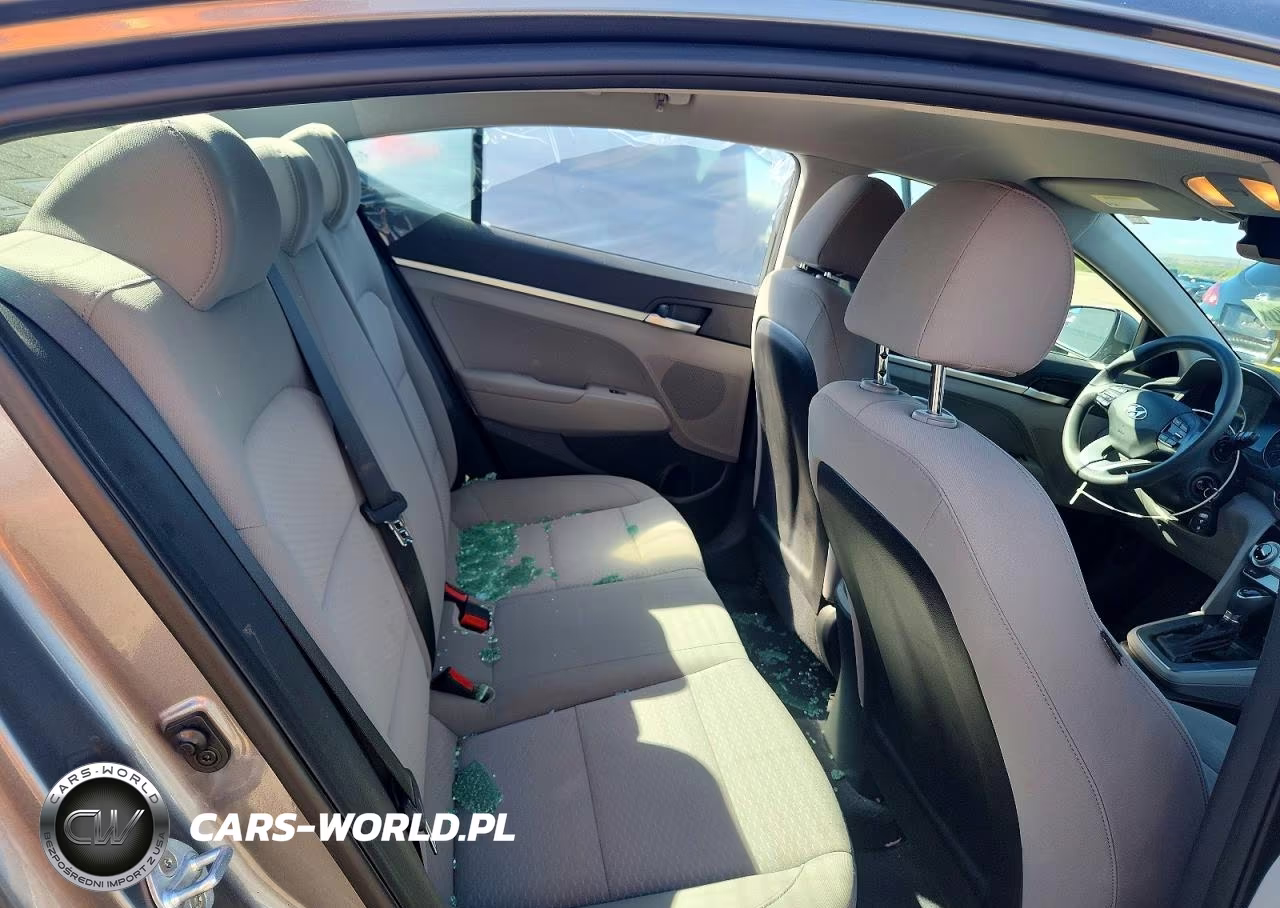 2019 Hyundai Elantra Se VIN:5NPD74LF1KH487042 - 10