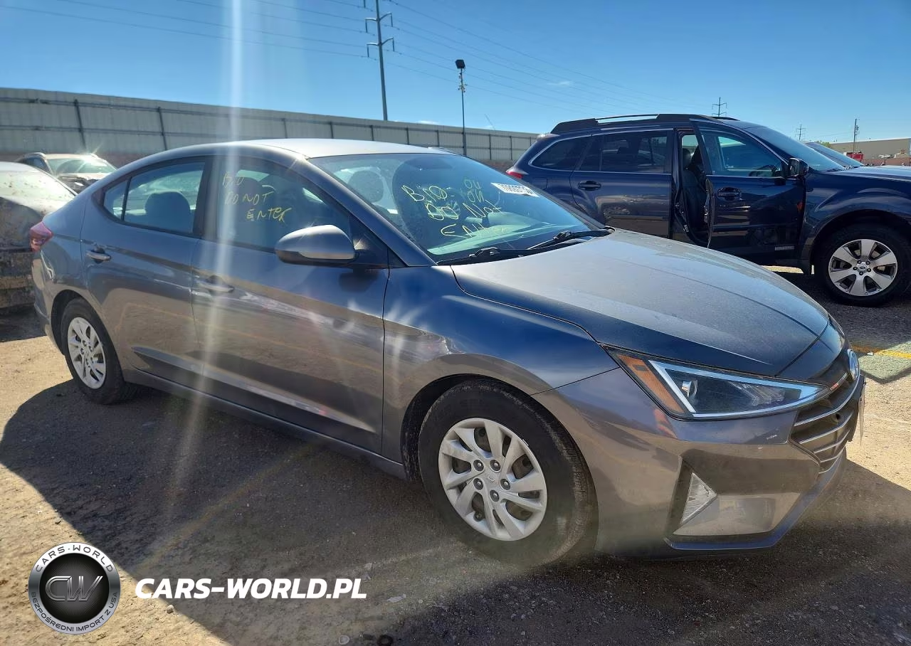 2019 Hyundai Elantra Se VIN:5NPD74LF1KH487042 - 4