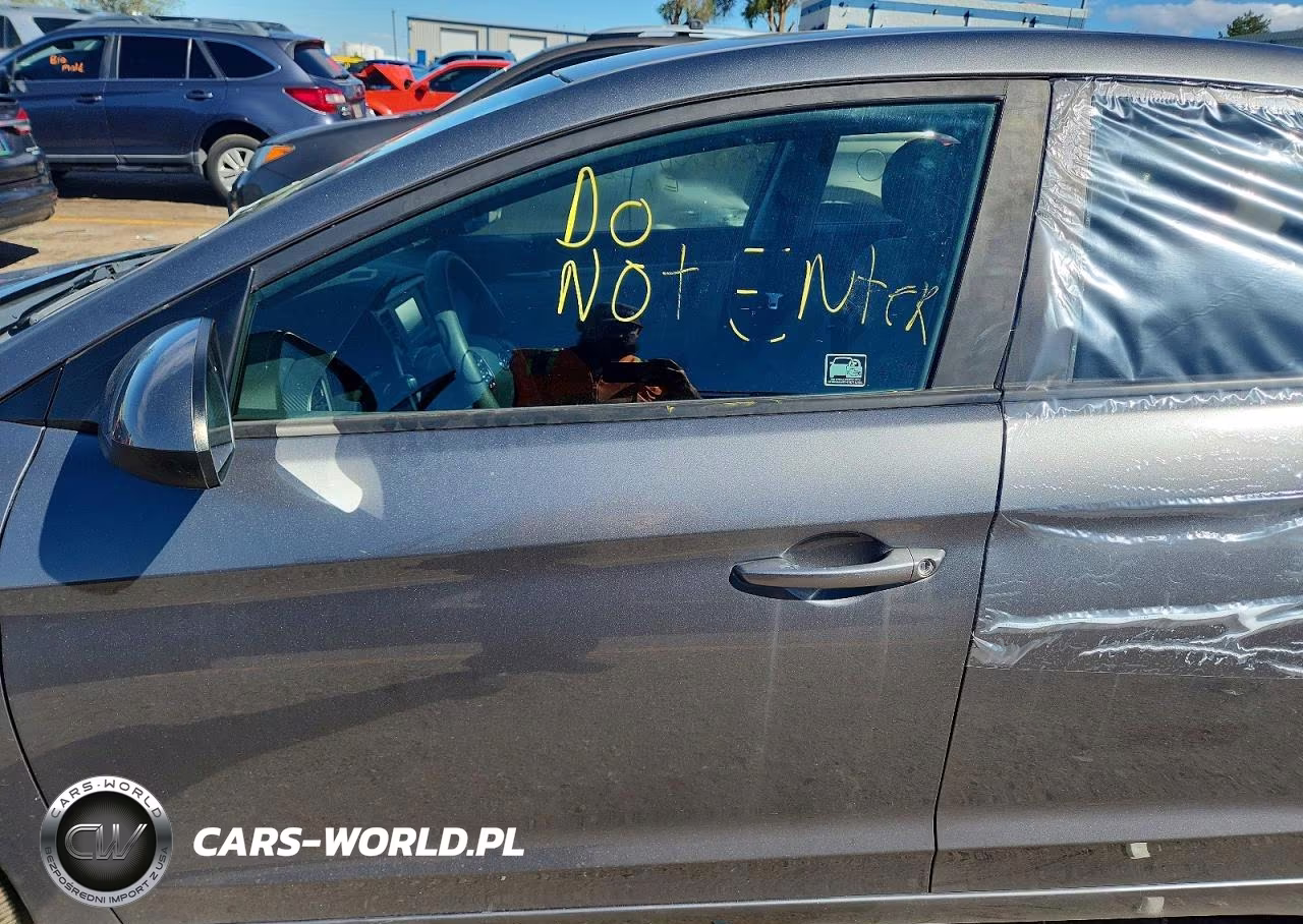 2019 Hyundai Elantra Se VIN:5NPD74LF1KH487042 - 7