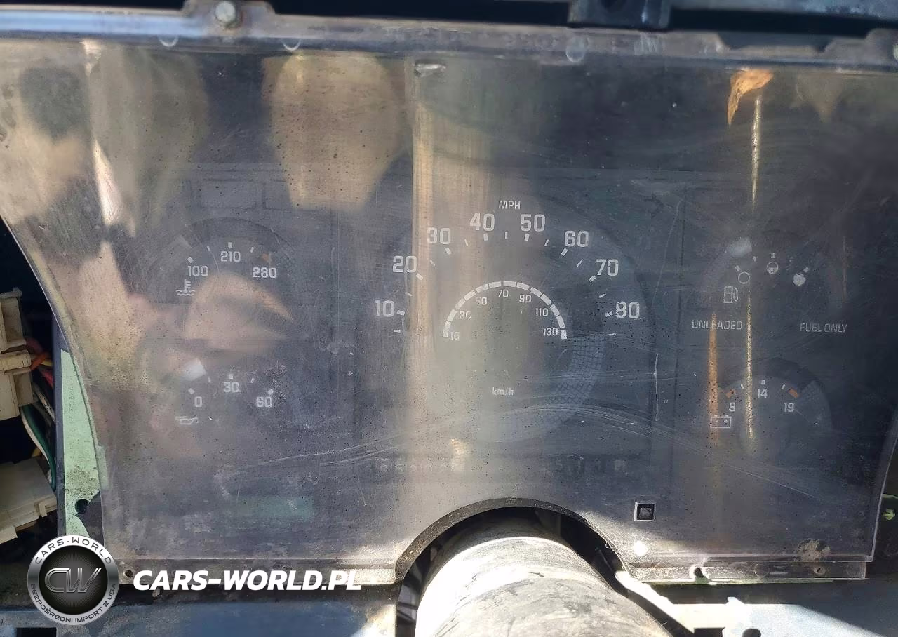 1989 Chevrolet Gmt-400 C2500 VIN:1GCFC24K3KE162607 - 9