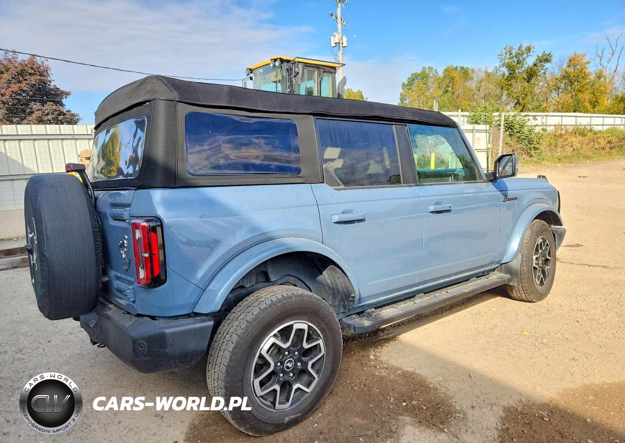 2023 Ford Bronco Base VIN:1FMDE5BH2PLA89139 - 3