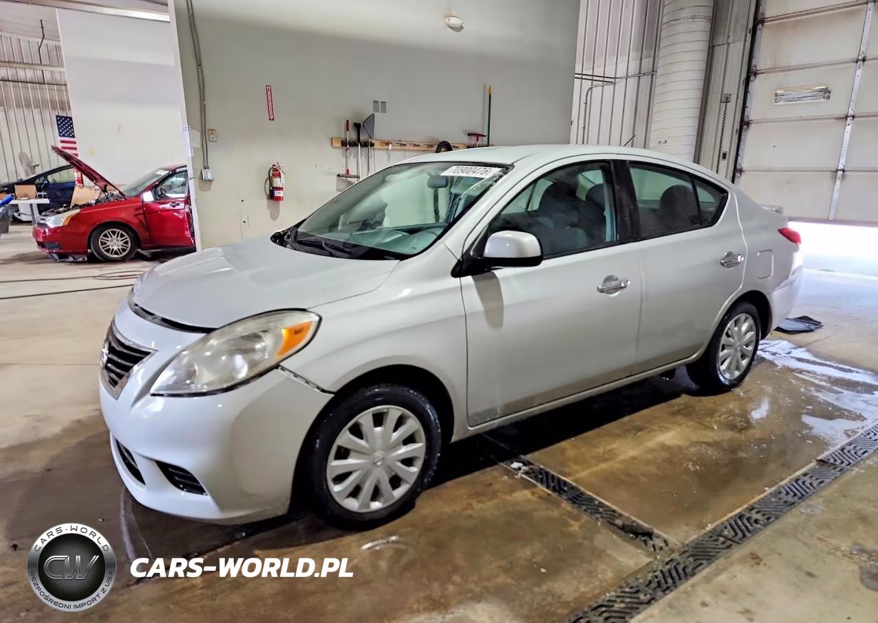 2014 Nissan Versa 1.6 S