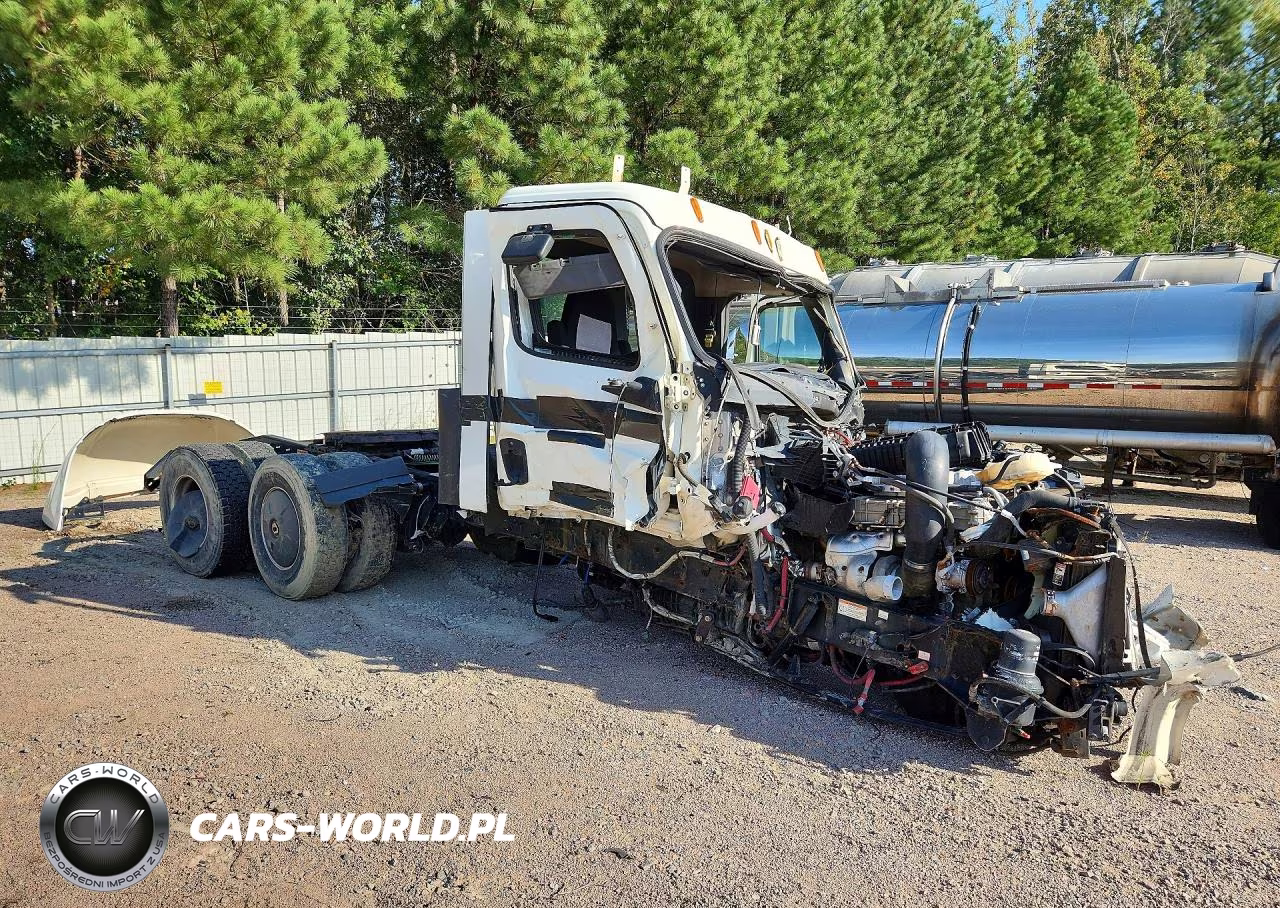 2020 Freightliner Cascadia 126 Semi Truck VIN:1FUJHLDV0LLLY9206 - 4