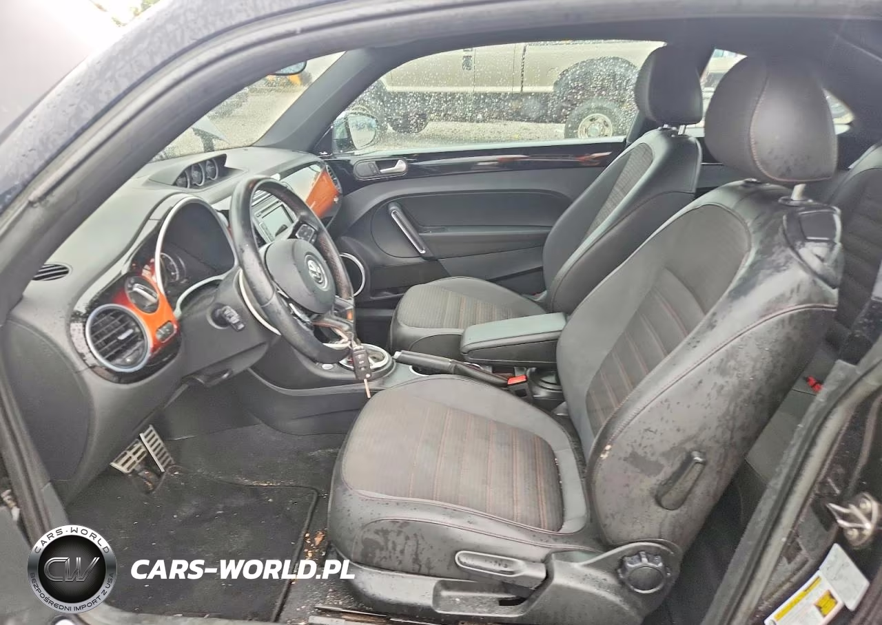 2013 Volkswagen Beetle Turbo VIN:3VWVT7AT8DM687744 - 7
