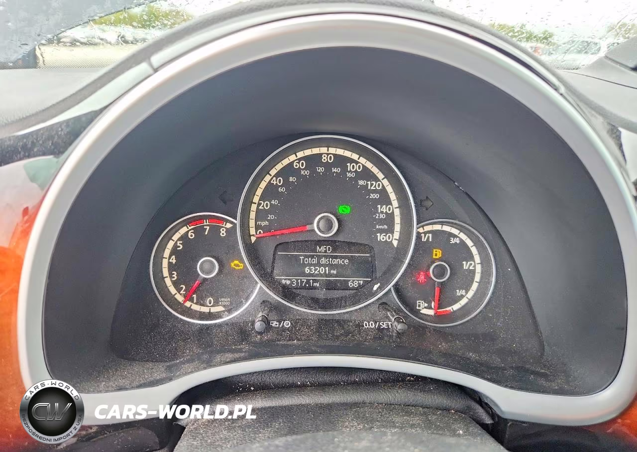 2013 Volkswagen Beetle Turbo VIN:3VWVT7AT8DM687744 - 9