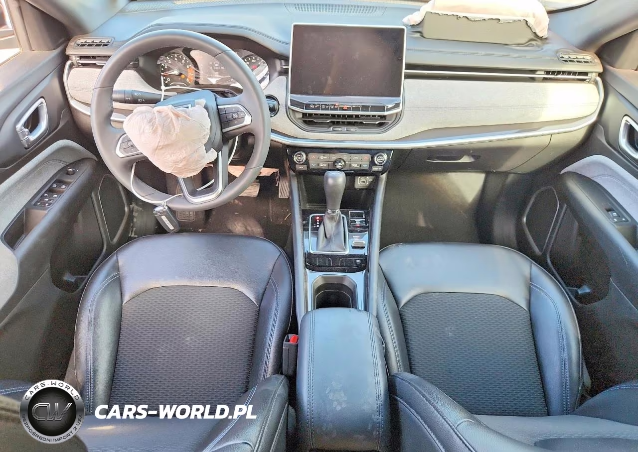2023 Jeep Compass Latitude VIN:3C4NJDBNXPT501879 - 8