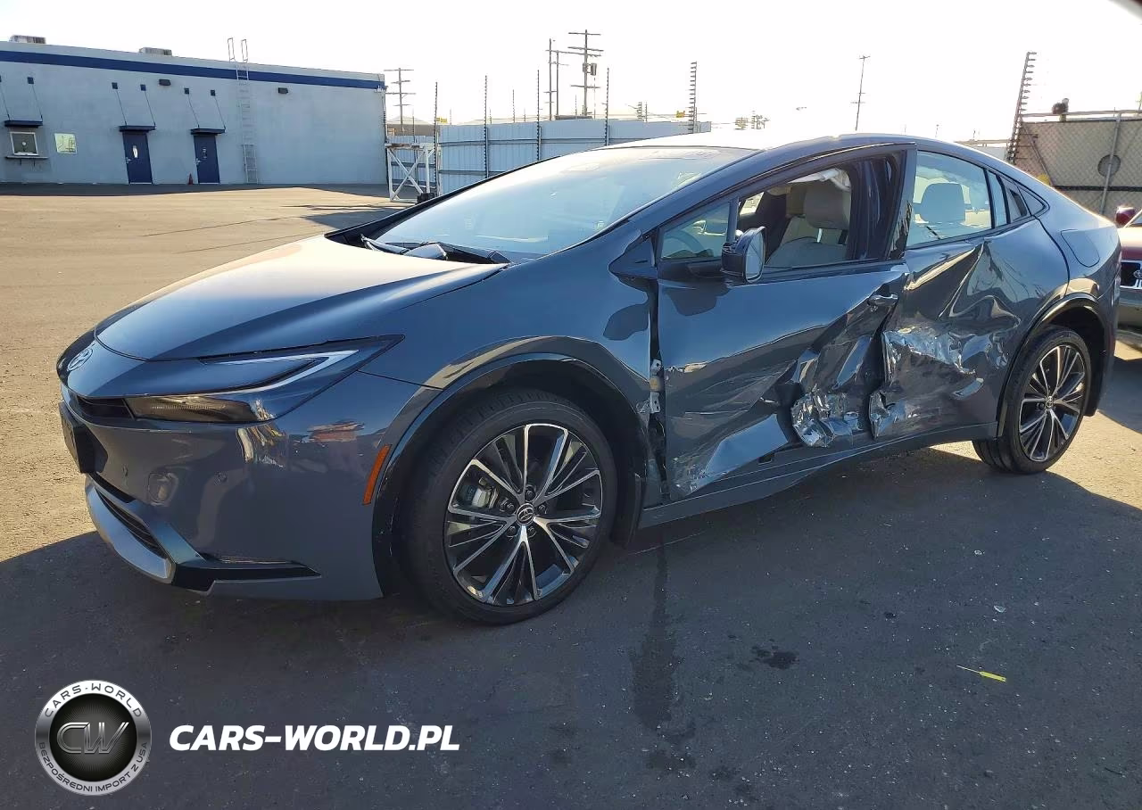 2026 Toyota Prius Xle VIN:JTDACAAU6T3080653 - 1