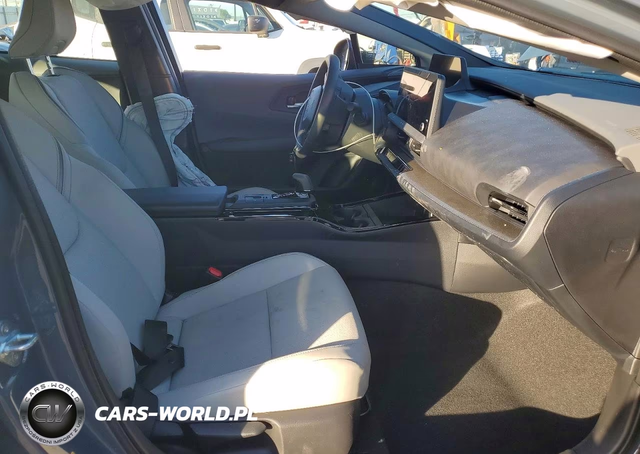 2026 Toyota Prius Xle VIN:JTDACAAU6T3080653 - 7