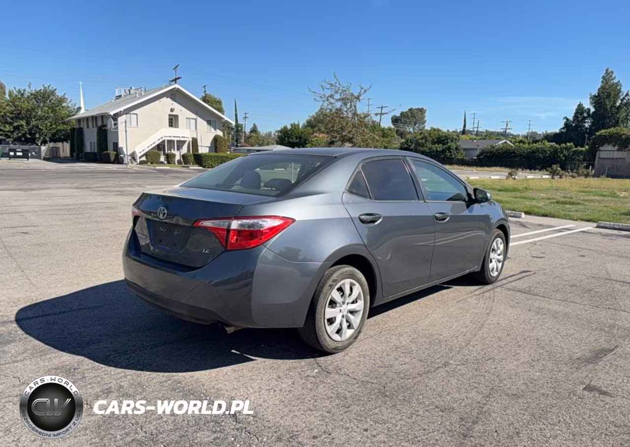 2015 Toyota Corolla Le VIN:2T1BURHE8FC230112 - 4